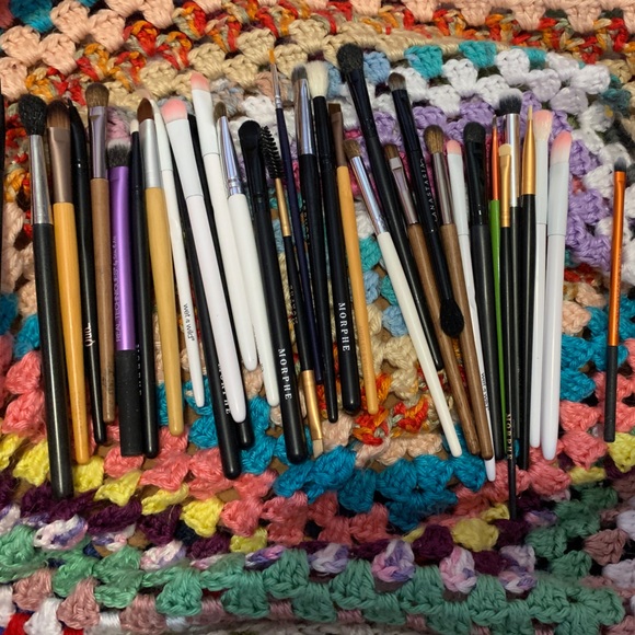 💓misc eyebrushes💓 - Picture 1 of 10